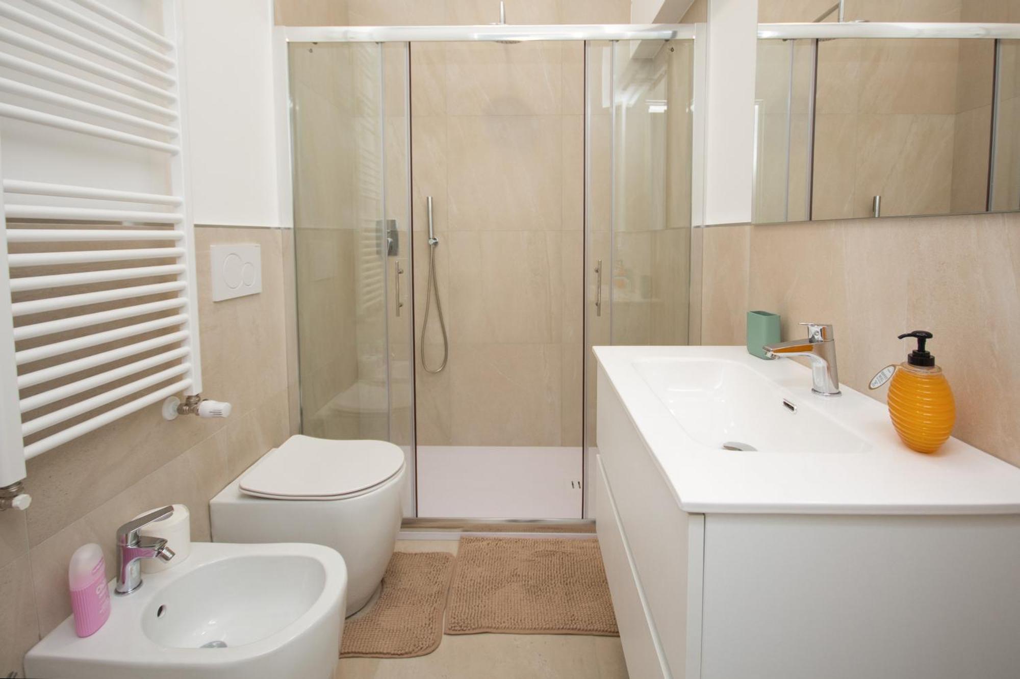 Bologna Homes Luaran gambar